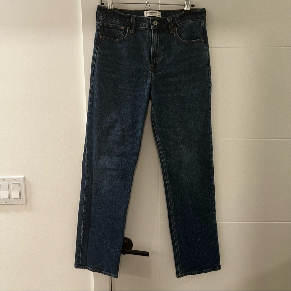 Abercrombie & Fitch Straight Mid Rise Medium/Dark Blue Denim Jeans
